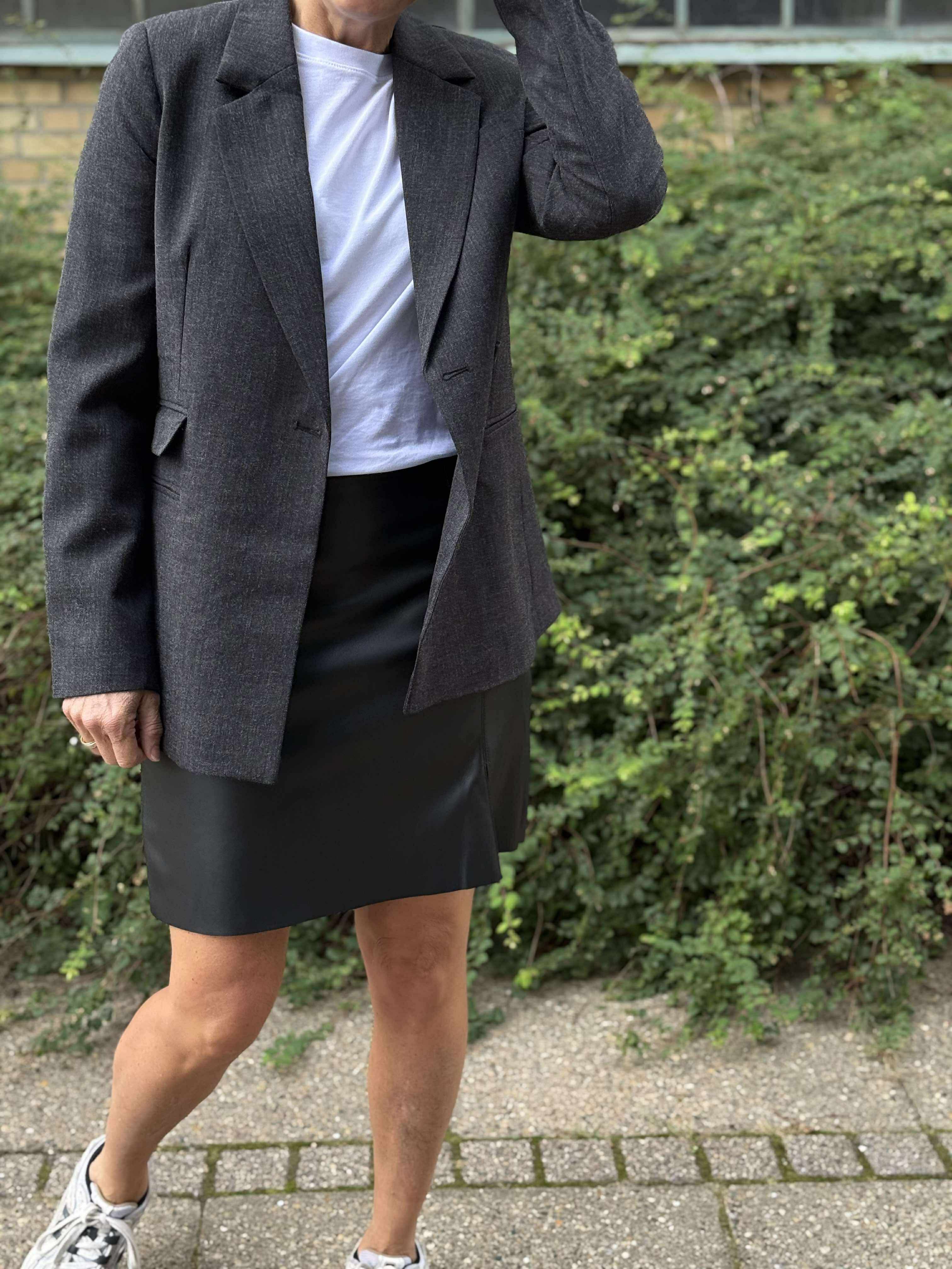 VMNELLY Short Skirt - Black